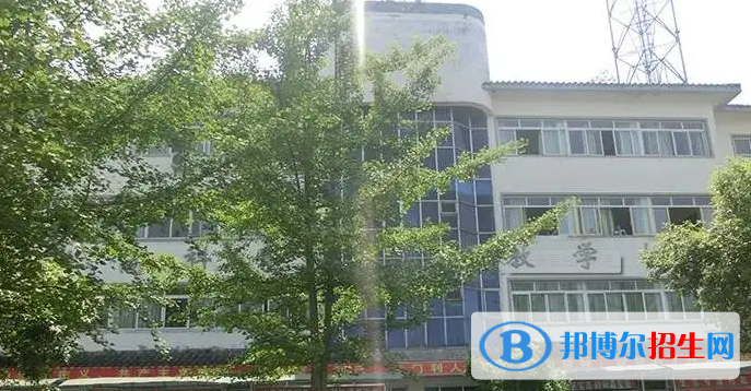 四川育英醫(yī)養(yǎng)科技技工學(xué)校2022年學(xué)費、收費多少