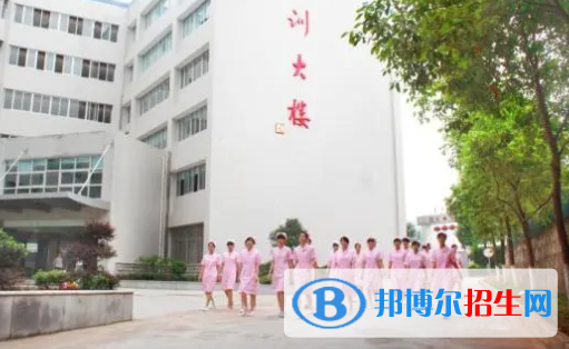 湖南醫(yī)藥衛(wèi)校2022年有哪些專(zhuān)業(yè)