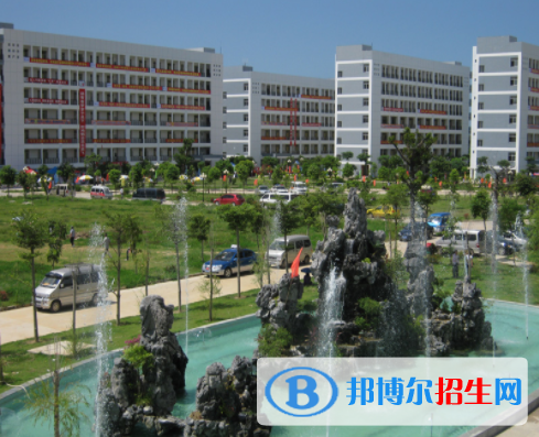  北海市衛(wèi)生學校2022年學費，收費多少