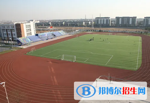 北京新英才國際學(xué)校初中部2023年入學(xué)考試