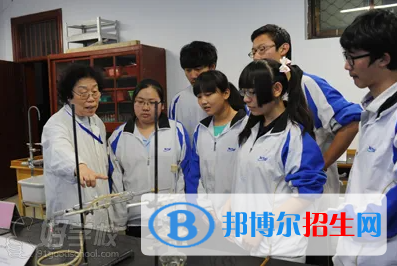 北京新亞中學(xué)國際部初中2023年課程體系