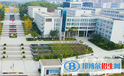 成都2022年中專職高鐵路學(xué)校哪個好