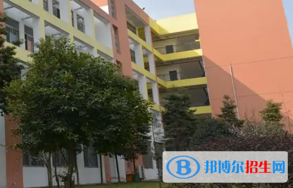 成都2022年上什么鐵路學校好