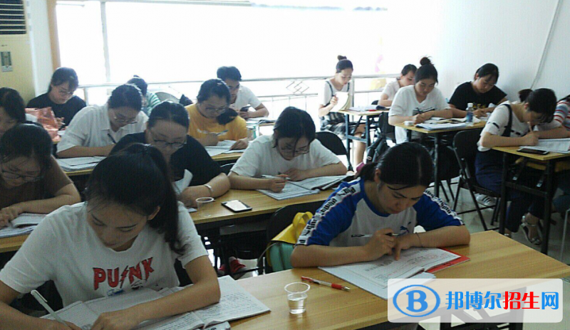 西藏2023年中專學(xué)校屬于什么學(xué)歷