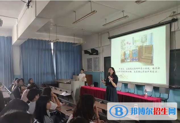 云南2023年女生學幼師學校好找工作嗎
