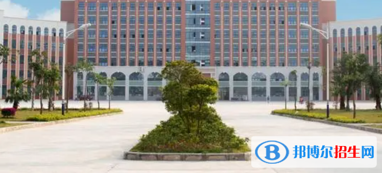 廣西2023年哪個(gè)職業(yè)技術(shù)計(jì)算機(jī)學(xué)校好