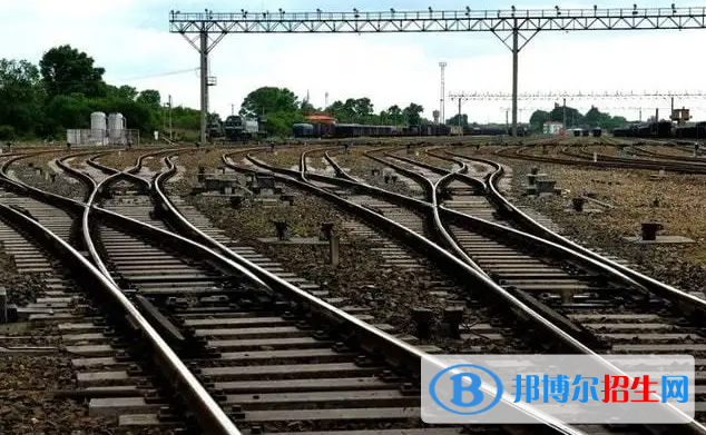 云南2023年中專(zhuān)有哪些鐵路學(xué)校