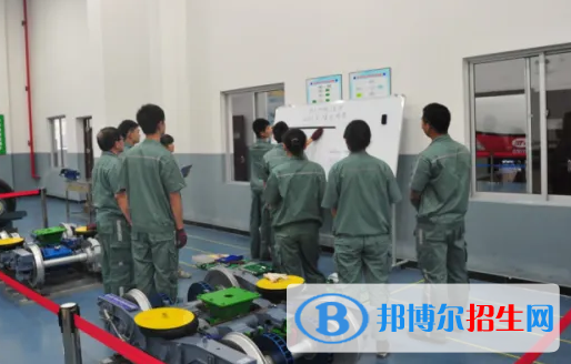成都2023年現(xiàn)在鐵路學(xué)校學(xué)啥好