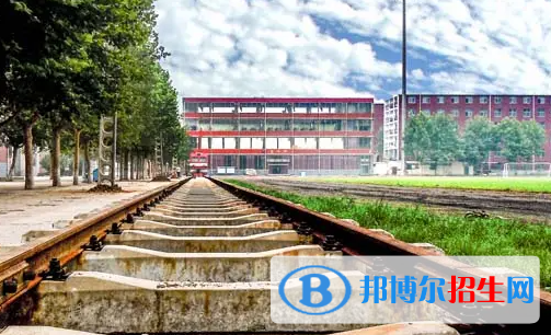 成都2023年現(xiàn)在讀鐵路學校好嗎