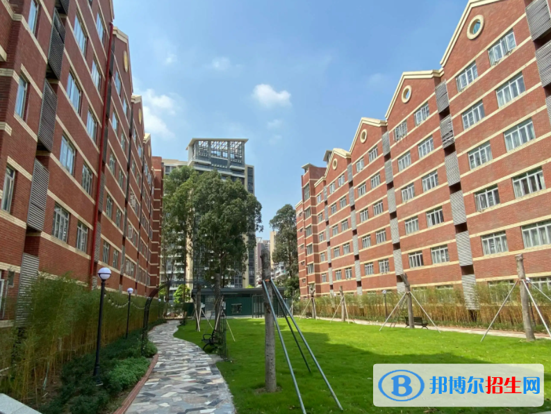 ULC武漢光谷劍橋國際高中2023年學費標準2
