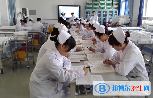 云南2023年衛(wèi)校開設(shè)有哪些課程