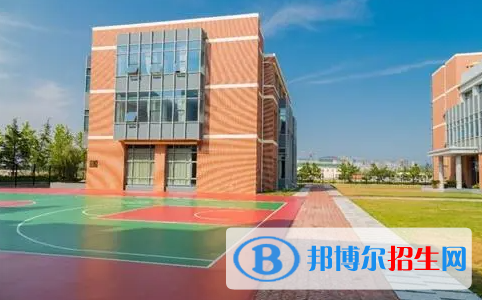 武漢澳洲國際學(xué)?？孔V嗎