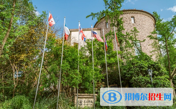 成都麓山國際光亞學(xué)校初中部2023年學(xué)費(fèi)標(biāo)準(zhǔn)