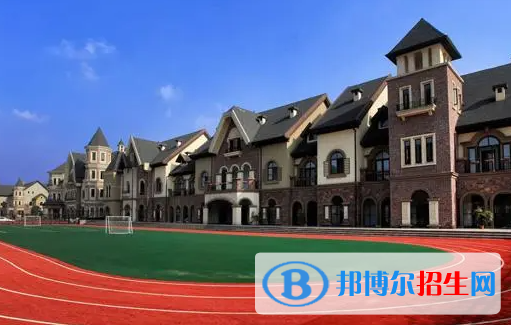 牛津國(guó)際公學(xué)成都學(xué)校初中部2023年入學(xué)考試2
