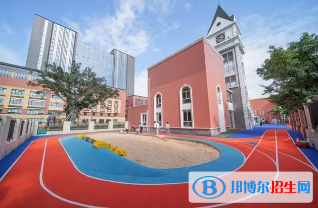牛津國(guó)際公學(xué)成都學(xué)校初中部怎么樣