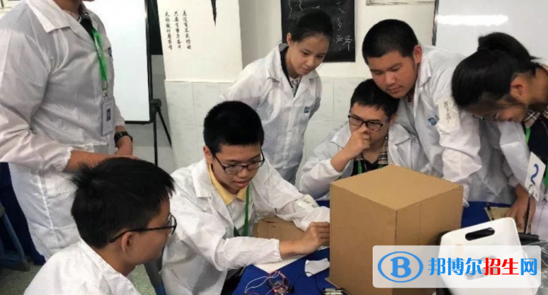 復(fù)旦大學(xué)附屬中學(xué)2023年學(xué)費(fèi)、收費(fèi)多少 