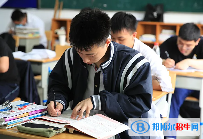 2022年重慶高考分?jǐn)?shù)線公布（本科、?？啤⑻厥忸愋停? width=