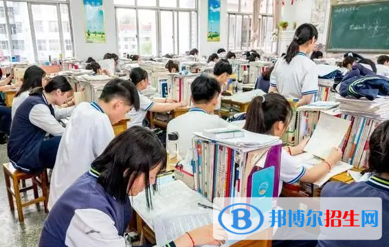 新疆高考本科分?jǐn)?shù)線匯總(2017-2022年)