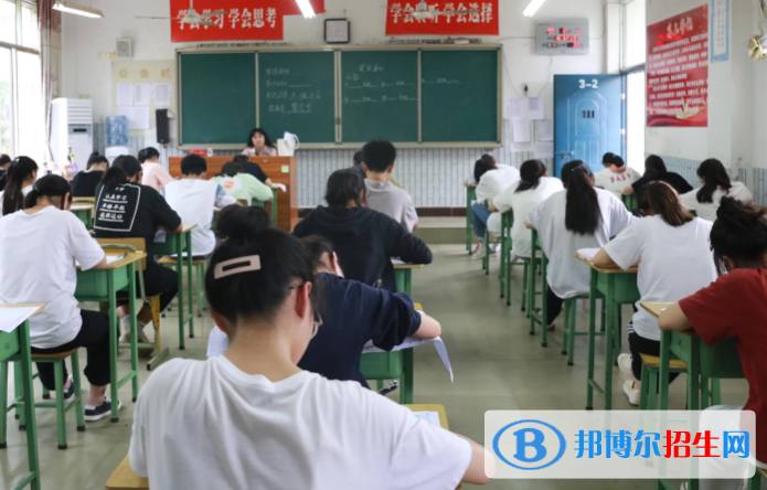 新疆高考二本分數(shù)線匯總(2017-2022年)