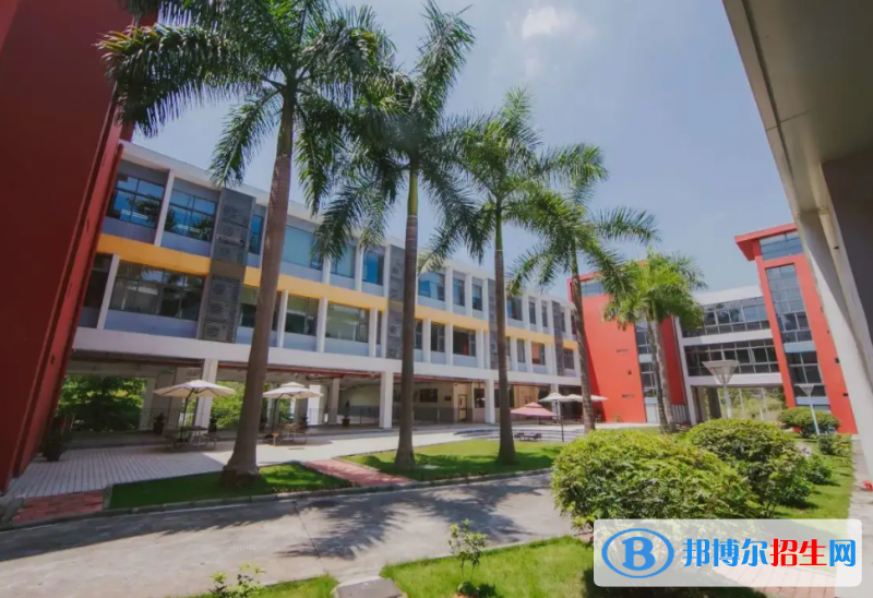 深圳蛇口國際學(xué)校初中部2023年課程體系2