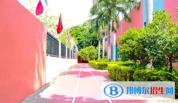 深圳博納學(xué)校初中部怎么樣