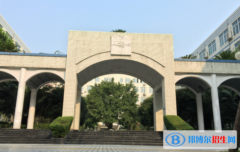 2023樂山私立高中學(xué)校有哪些，樂山私立高中學(xué)校匯總和簡介