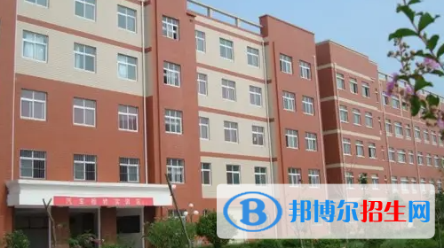 河南2023年中專學校畢業(yè)是什么文憑