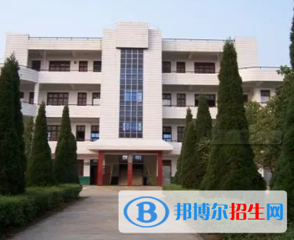  貴州2023年中專鐵路學(xué)?？梢钥即髮? width=