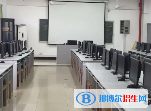 石家莊2023年在計(jì)算機(jī)學(xué)校學(xué)什么專(zhuān)業(yè)好