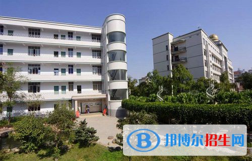 成都2023年鐵路學(xué)校好還是中專(zhuān)好