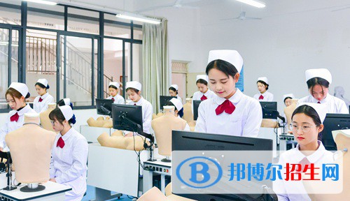 云南2023年女生學衛(wèi)校好找工作嗎