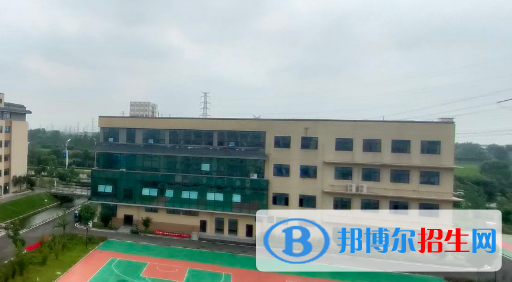  安徽2023年女生讀汽修學校