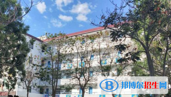 東方市民族中學2023年地址在哪里 
