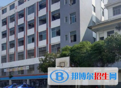 廣西2023年計算機(jī)學(xué)校好么