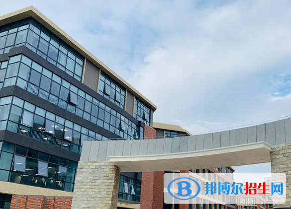 廣州英國學(xué)校高中部2023年學(xué)費(fèi)標(biāo)準(zhǔn)