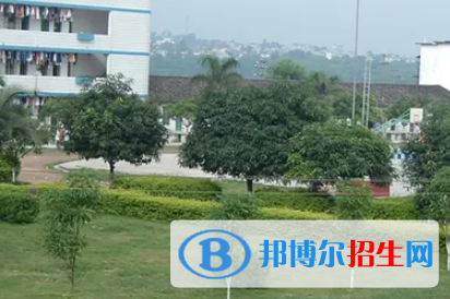 廣西2023年中專好還是計(jì)算機(jī)學(xué)校好