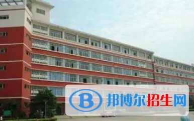 廣西2023年讀中專好還是計(jì)算機(jī)學(xué)校