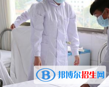 河南2023年衛(wèi)校與中專哪個(gè)好