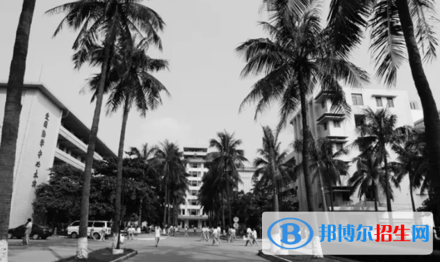 海口市中考物理總分(滿分）是多少（附?？谑兄锌汲煽儾樵?nèi)肟冢? width=