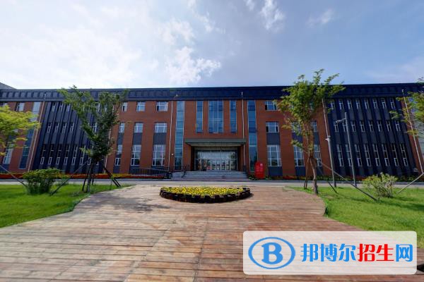 長春師范高等專科學(xué)校是大專還是中專（長春師范高等?？茖W(xué)校）