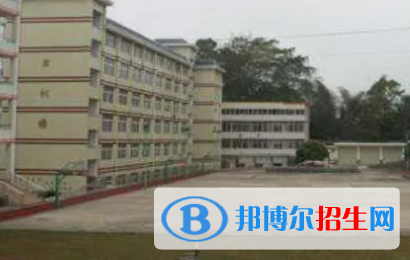 廣西2023年初中生報(bào)什么計(jì)算機(jī)學(xué)校好