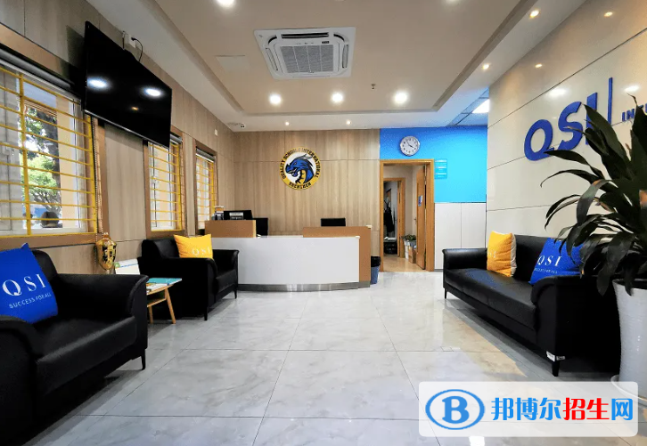 珠?？茞圪悋H學(xué)校2023年錄取分?jǐn)?shù)線2