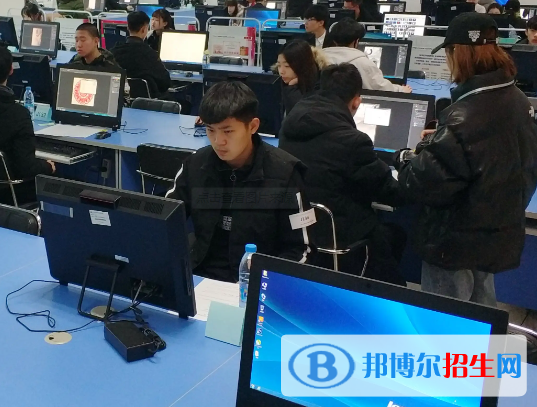 廣西2023年讀計算機(jī)學(xué)校學(xué)什么專業(yè)好