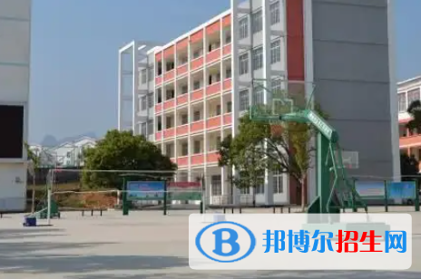 廣西2023年適合男生的計(jì)算機(jī)學(xué)校
