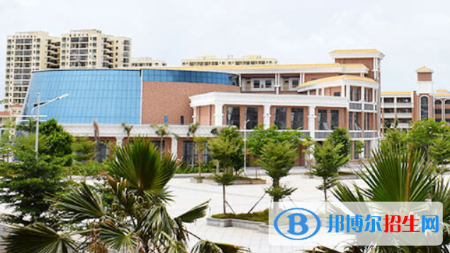 華東師范大學(xué)第二附屬中學(xué)樂東黃流中學(xué)2023年報(bào)名條件、招生要求、招生對(duì)象 