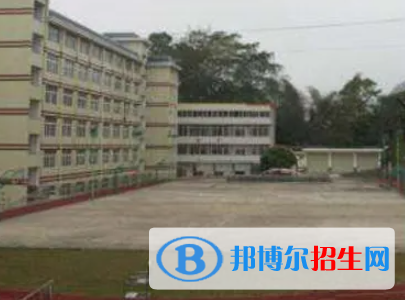 廣西2023年男生上什么計算機學校好