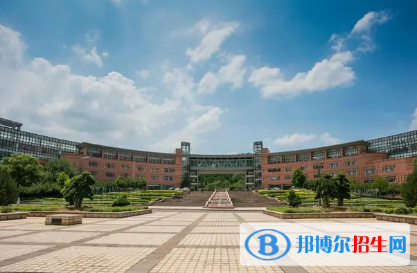 重慶史迪威外語(yǔ)學(xué)校高中部怎么樣2