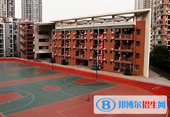 重慶史迪威外語學校高中部2023年學費標準
