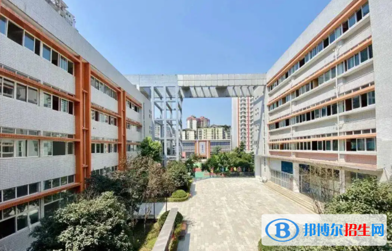 重慶史迪威外語學(xué)校初中部2023年學(xué)費(fèi)標(biāo)準(zhǔn)