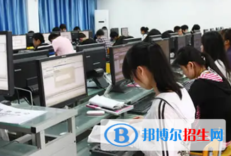 廣西2023年女生讀計算機(jī)學(xué)校